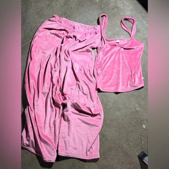 Old Navy ONLY Pink Velour Tank & Lounge Pant Set - Women Intimates & Sleepwear - Picture 5 of 5